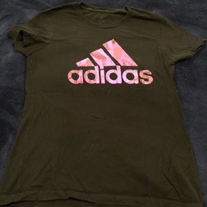 Adidas T-shirt